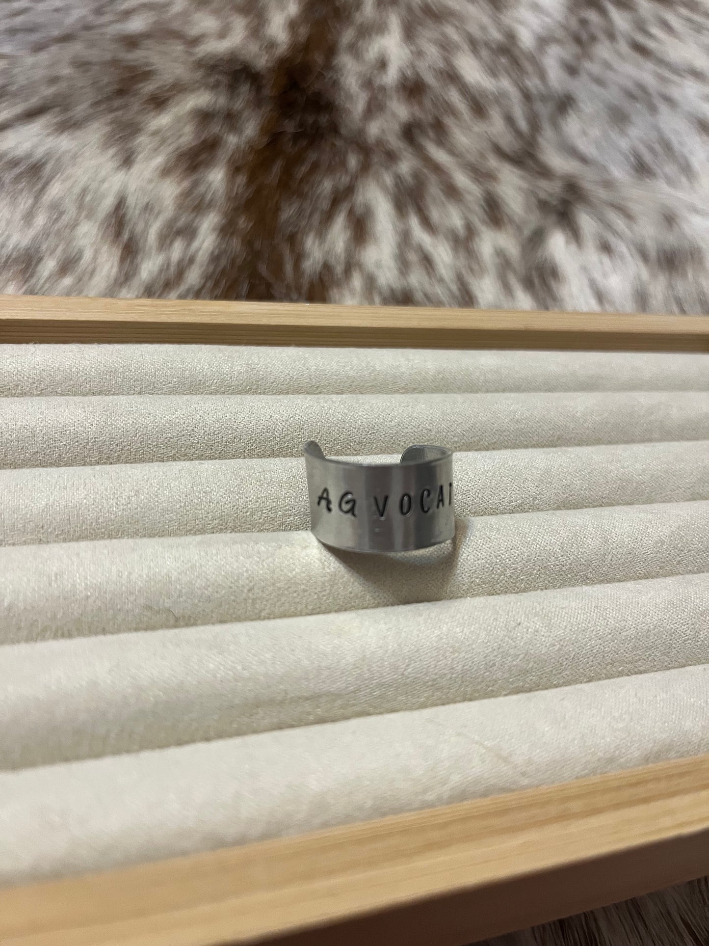 AGVOCATE Thick Ring