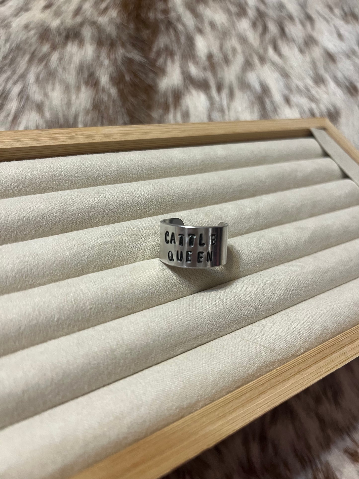 CATTLE QUEEN Thick Ring